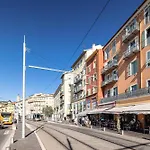 2 Bdr Panoramic View On Gardens *