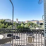 2 Bdr Panoramic View On Gardens Apartment *