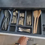 Chambre Privative Renove 2024, Climatisation, Tramway Sur Place , 12 Min Centre, 16 Min Plage, Apercu Lateral Mer, 2 Wc Avec 2 Salle De Bain, Private Room Renovated 2024, Air-Conditioned , Tram On Spot, 2 Toilets And 2 Bathrooms