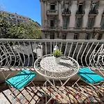 Sunny Gambetta With 3 Air Conditionings