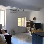 Apartment Rue St Gaetan Location Old Town *