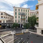 1 LONGCHAMP - Joli appartement - Carre d Or - Climatise
