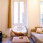La Mezzanine Apartment *