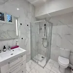 Renove Au Centre Apartment