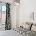 Apartment Charming 2-bedroom Retreat Near Center With Excellent Transport Links