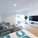 Beau deux pièces cozy avec terrasse n11