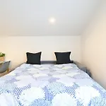 Beau deux pièces cozy avec terrasse n11