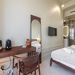 Hotel Naomi 3*