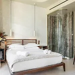 Hotel Naomi 3*