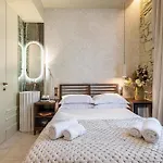 Naomi Hotel Nice