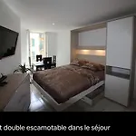 A 2 Pas De La Place Du Pin Et Port!