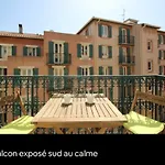 A 2 Pas De La Place Du Pin Et Port!