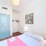 Nestor&Jeeves - California - Central - Very Close Sea