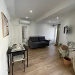 Apartment Joli Place Garibaldi, Vieux-nice, Port Nice