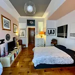 Seaside Vintage Studio