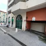 La Terrasse De Palais Des Arts