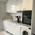 Lympia - One Bedroom Near The Port * Nice