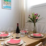 Lavie Maison Sauna And Hot Tub Seaside Apartment