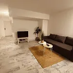 Grand et beau studio de 63 m