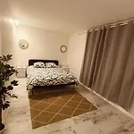 Grand et beau studio de 63 m