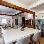 Chic Old Town Apartment