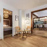 Chic Old Town Apartment Nice