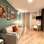 studio plein centre ville rue piétonne