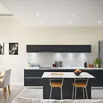 Sunlight - Gisele - Hyper Central, 1 Bedroom With Large Living Nice