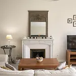 Apartment Sunlight - Gisele - Hyper Central, 1 Bedroom With Large Living