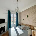 Homestay Les De Cedric Iconic Tram Gare Pour Personnes Calmes