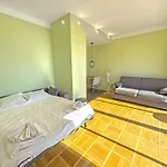 Promenade Holiday - Suffren Beach