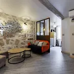 Coquet studio place du pin