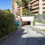 #41 Staywiz Us - Flat For 6, 3 Bdrs Parking Wifi 5Mins Walk Tram T1