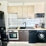 Nice Studio Avec Climatisation Proche Des Plages