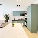 Rf112 - T3 Lumineux A Deux Pas Du Port