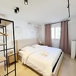 Rf112 - T3 Lumineux A Deux Pas Du Port