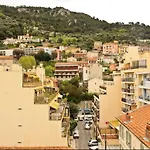 Studio climatisé au calme, terrasse vue colline