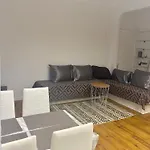 3p Proche Port Apartment