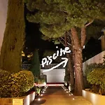 Studio- Mont Boron, Piscine Sur La Apartment