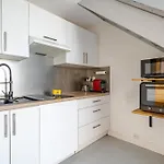 Duplex 4 pers Port de Nice avec parking