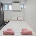 Studio Lumineux Et Moderne A Nice, Bien Situe