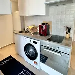Cozy Accommodation For 4 - Wifi & Air Conditioning
