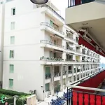 Spacious 2 Room 1 Bedroom Elegance Comfort For Two People