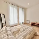 Charming & Roomy Apartment With Balcony Heart Of Nice