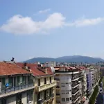 2 Bedroom Terrace Apartment - Downtown