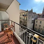 Studio lumineux et spacieux avec balcon proche Garibaldi