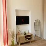 Studio Au Coeur Du Vieux Nice - Vue Mer Et Clocher