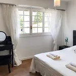 Apartment Lympia - One Bedroom Near The Port