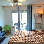 Apartment T1 Bord De West *