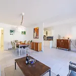 Feel - Cais De Pierlas Apartment